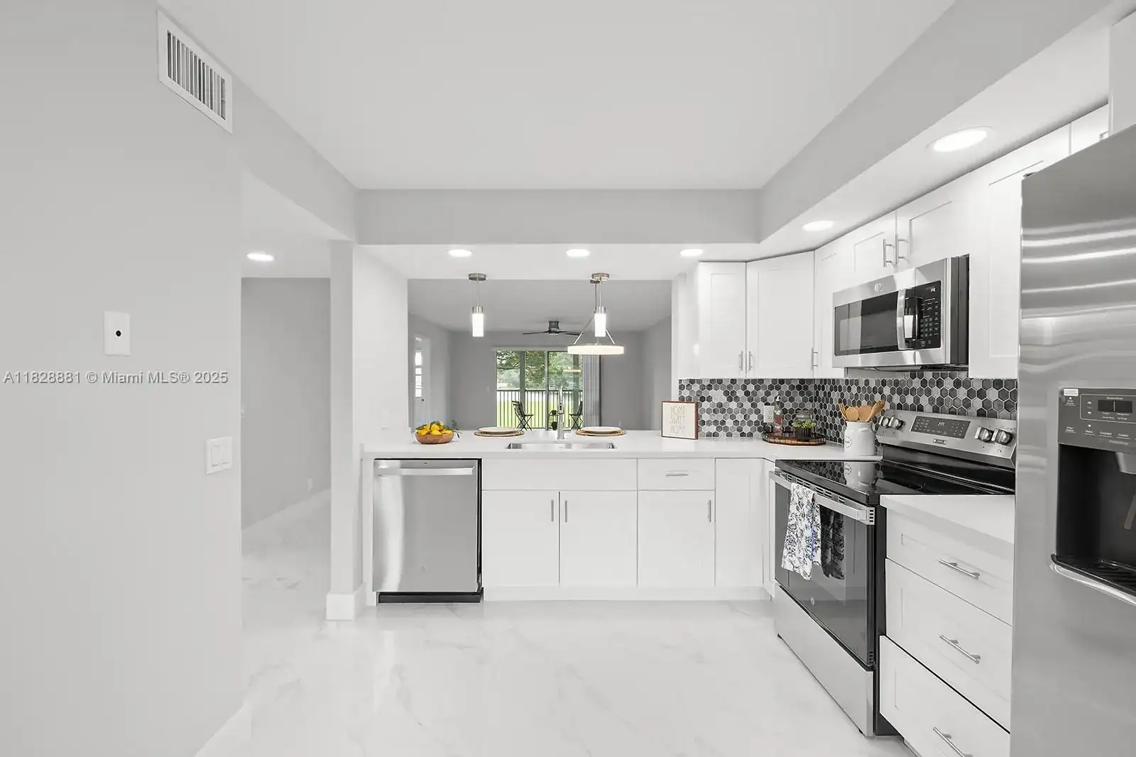 12500 SW 6th St # 206N, Pembroke Pines FL 33027 photo 3