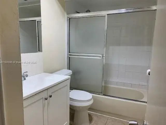4200 NW 3rd Ct # 308, Plantation FL 33317 photo 4