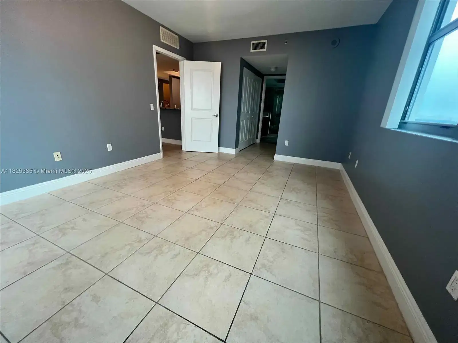 2641 N Flamingo Rd # 1701N, Sunrise FL 33323 photo 2