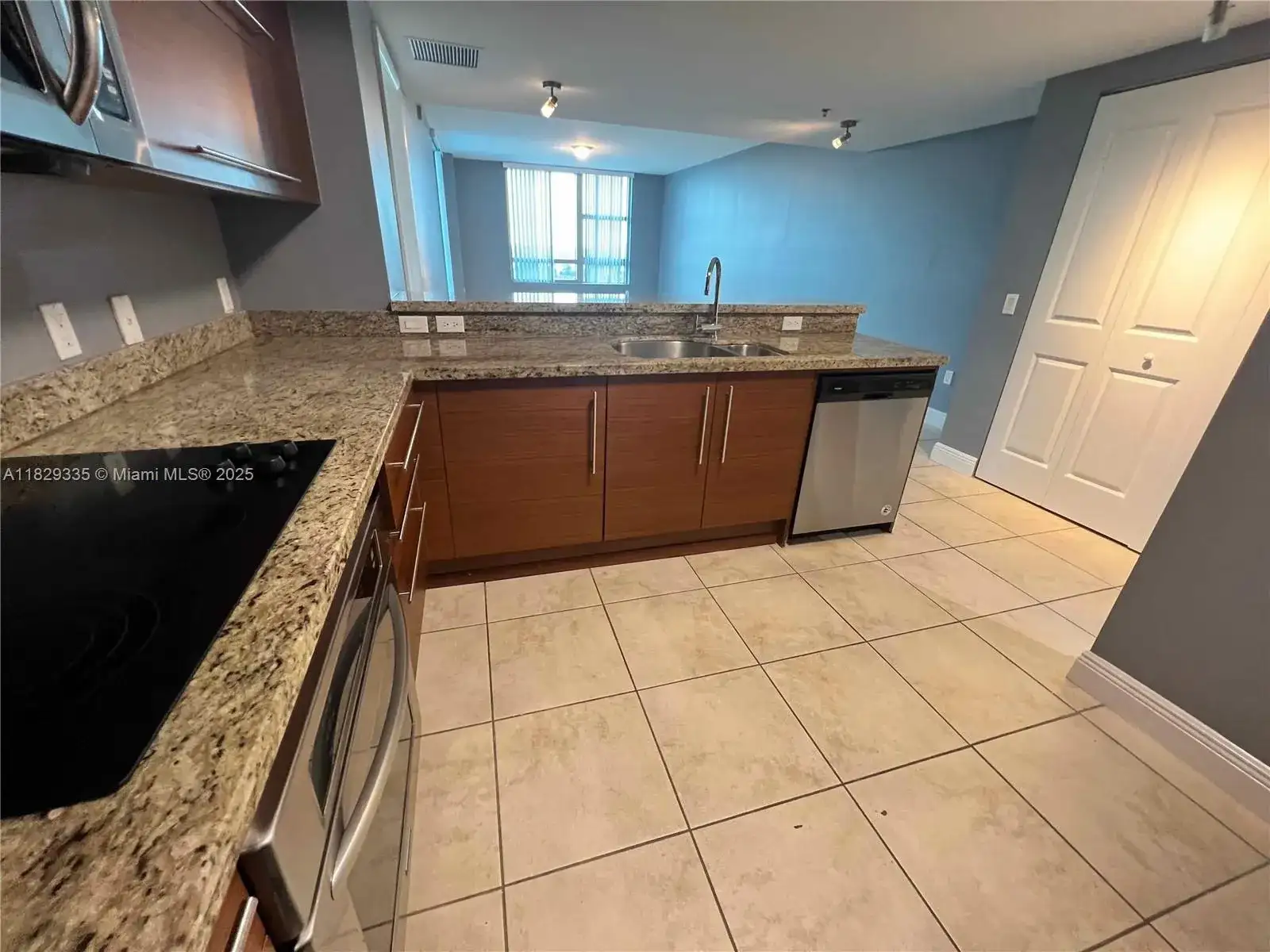2641 N Flamingo Rd # 1701N, Sunrise FL 33323 photo 5