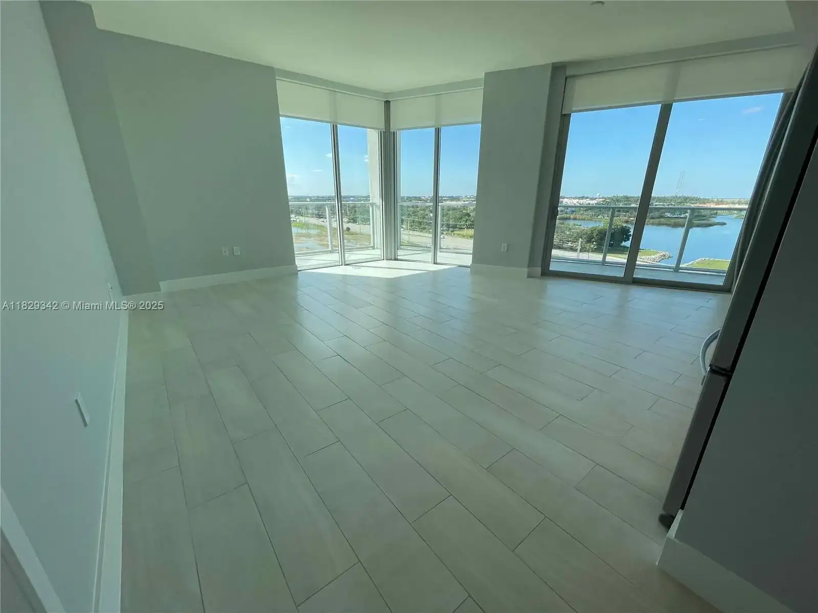 2000 Metropica Way # 804, Sunrise FL 33323 photo 3