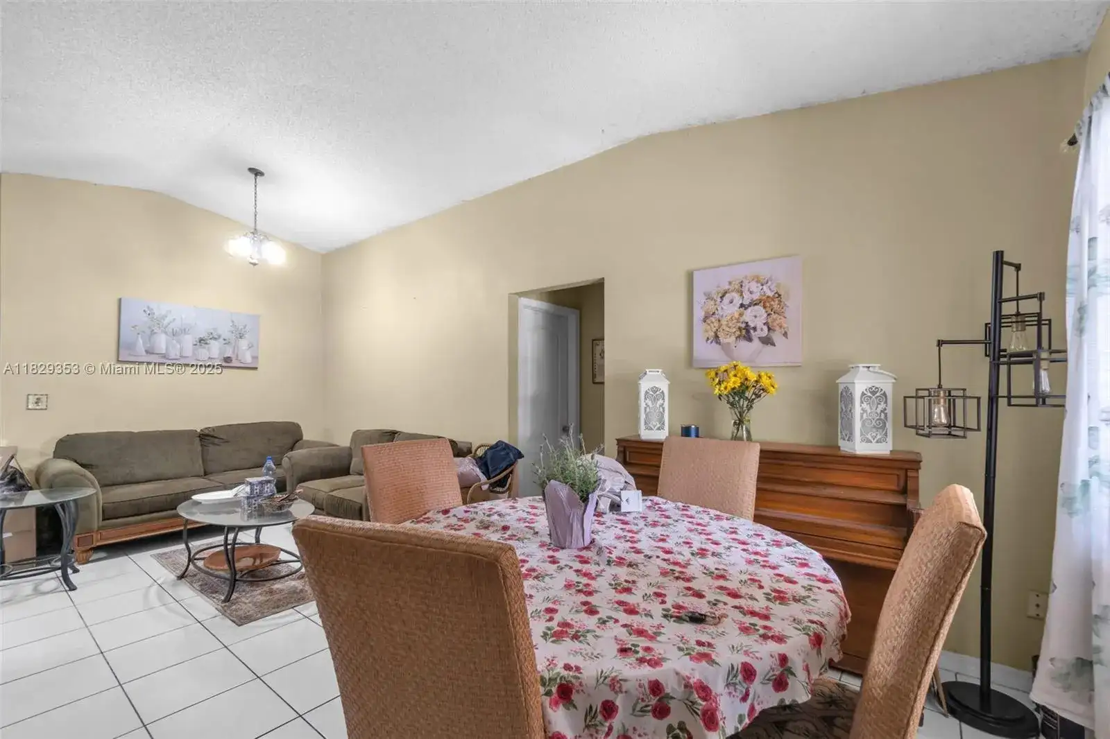 15742 SW 137th Ct, Miami FL 33177 photo 2