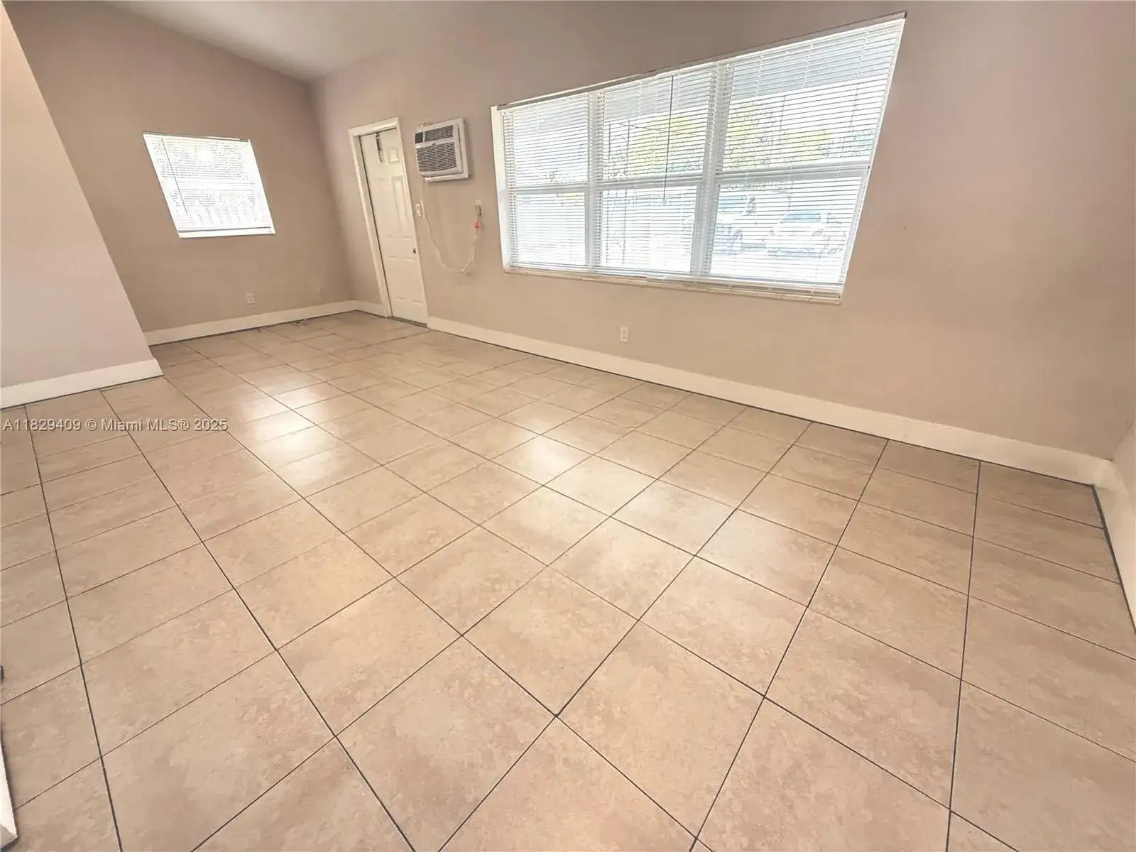 209 SW 14th St # 3, Dania Beach FL 33004 photo 4