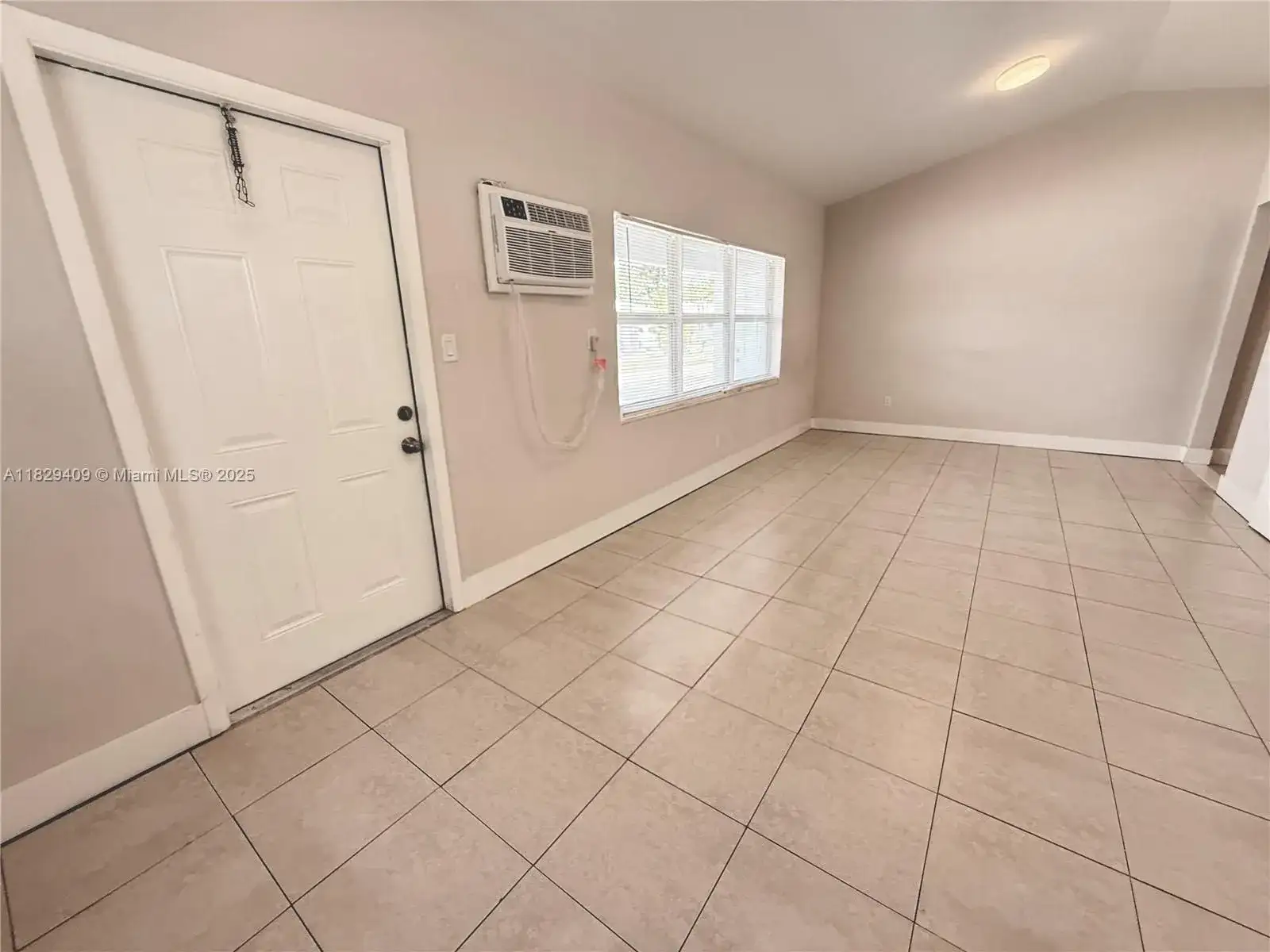 209 SW 14th St # 3, Dania Beach FL 33004 photo 5