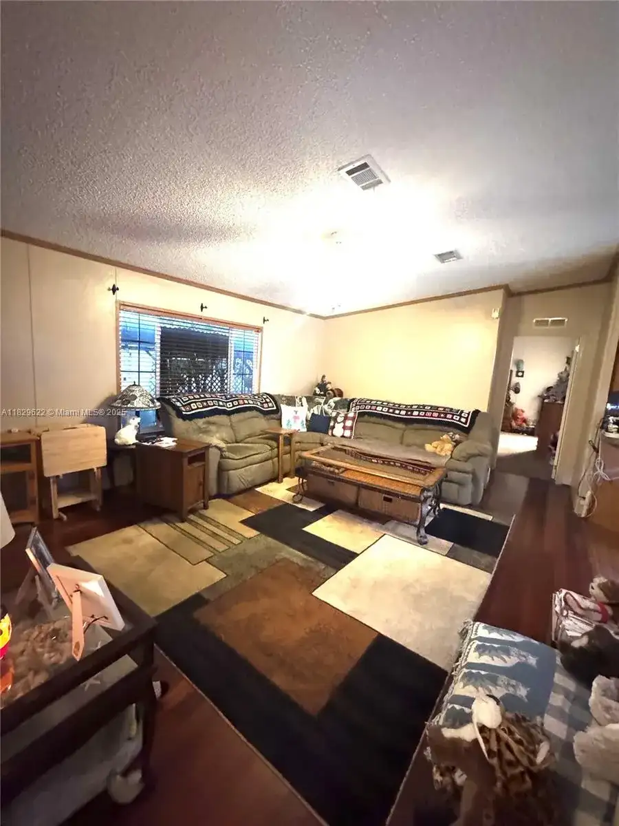 220 NE 12th Ave, Homestead FL 33030 photo 3
