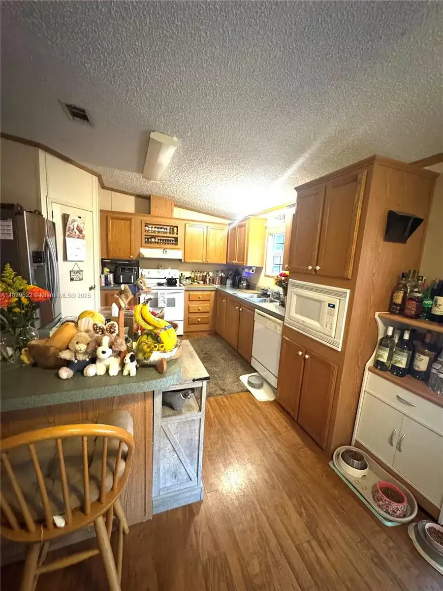 220 NE 12th Ave, Homestead FL 33030 photo 4