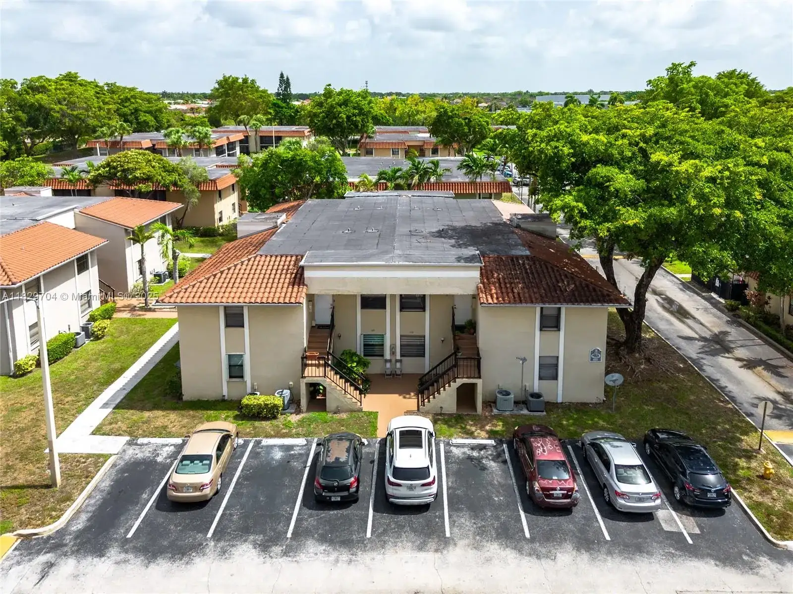 9802 Hammocks Blvd # 16, Miami FL 33196 photo 2