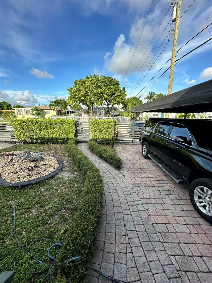 5010 E 1st Ave # 5010, Hialeah FL 33013 photo 3