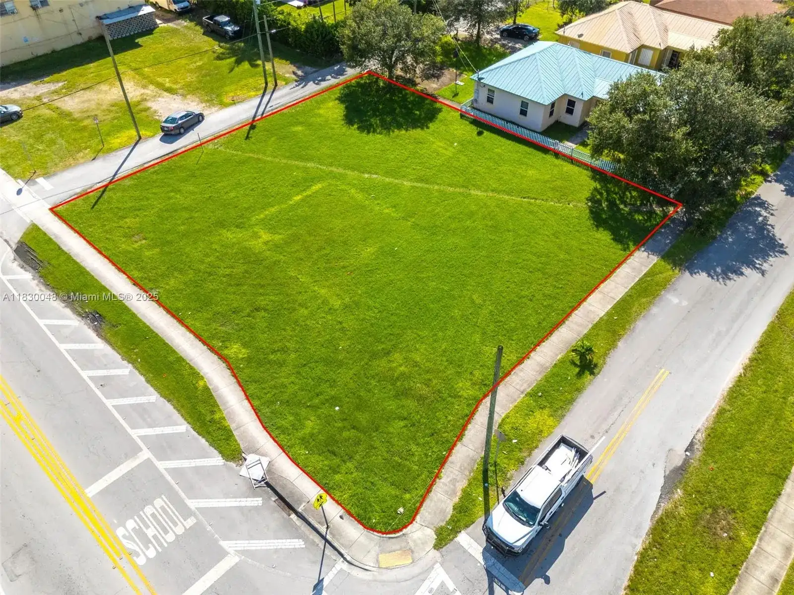 604 SW 6th Ave, Homestead FL 33030 photo 2