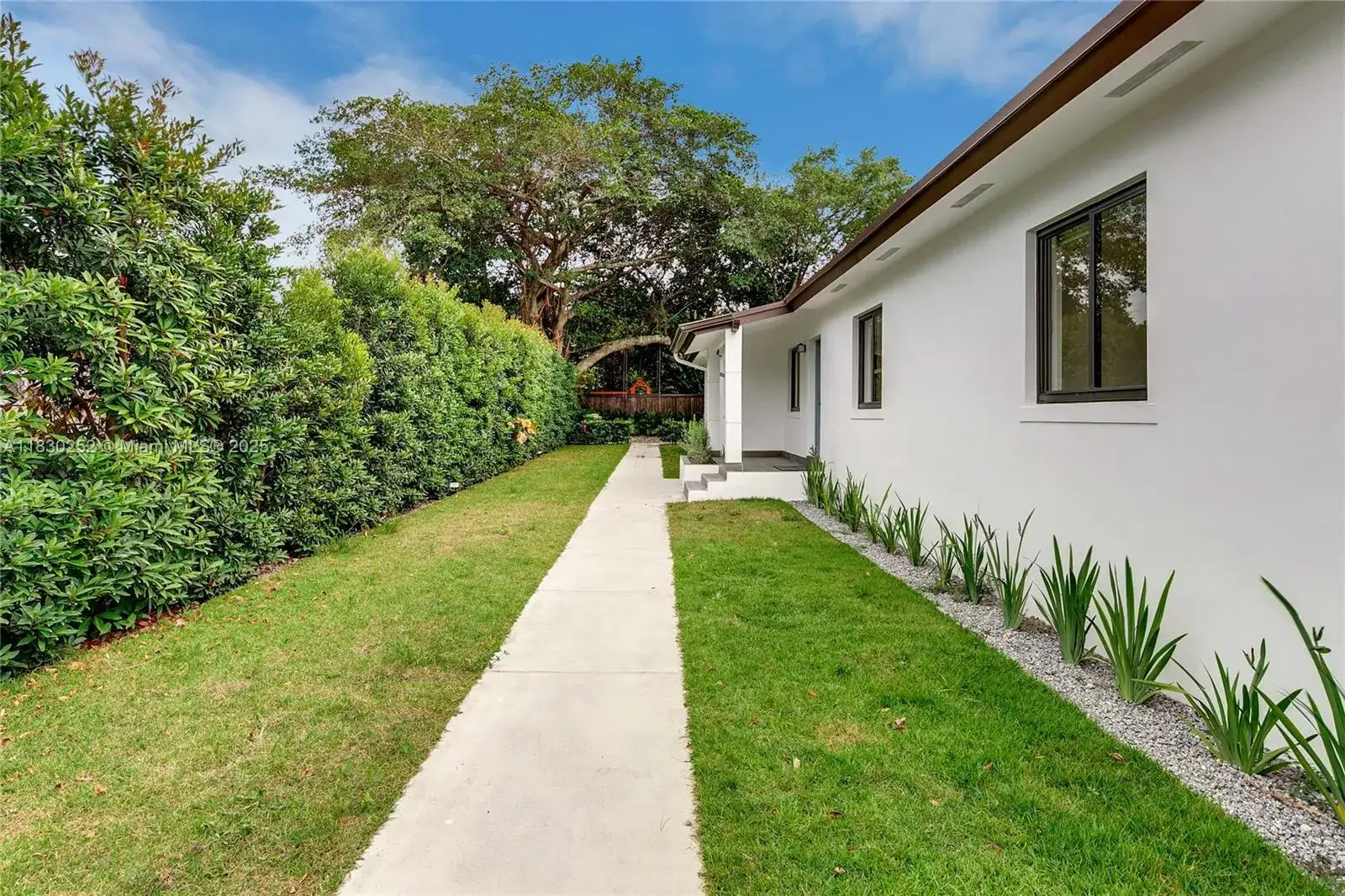 36 NW 52nd St, Miami FL 33127 photo 3