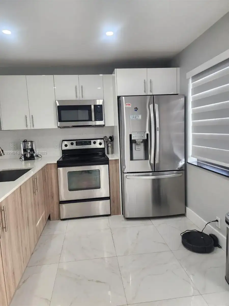 10955 SW 223rd St, Miami FL 33170 photo 4
