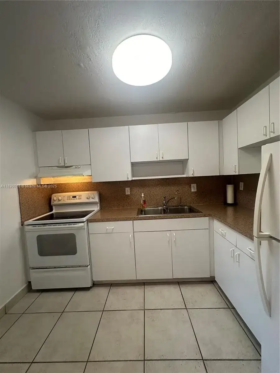 1855 W 60th St # C, Hialeah FL 33012 photo 5
