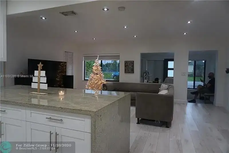 771 E 35th St, Hialeah FL 33013 photo 3