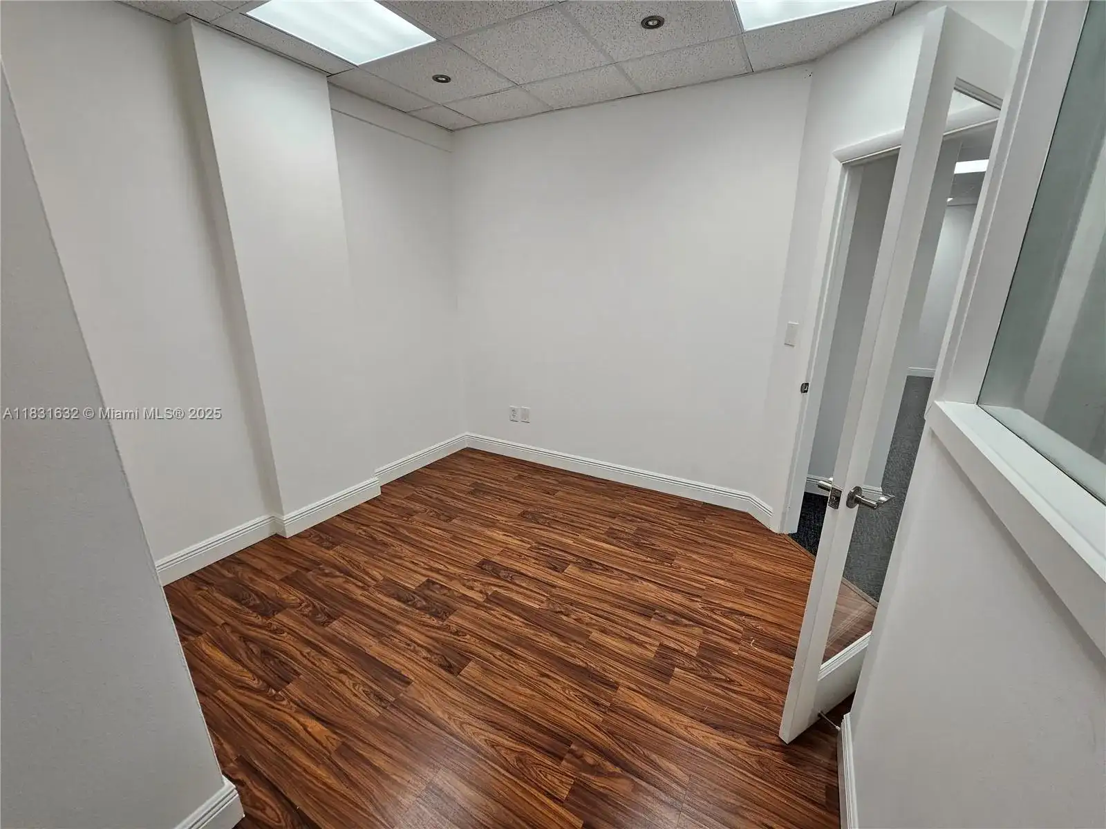 12550 Biscayne Blvd # 402, North Miami FL 33181 photo 2