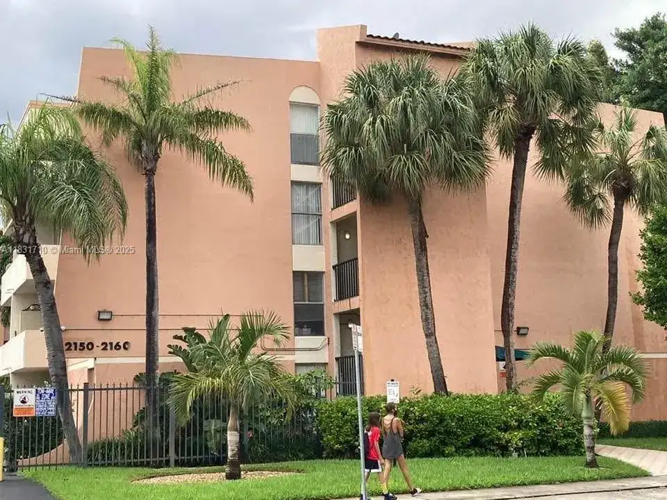 2160 SW 16th Ave # 421, Miami FL 33145 photo 2