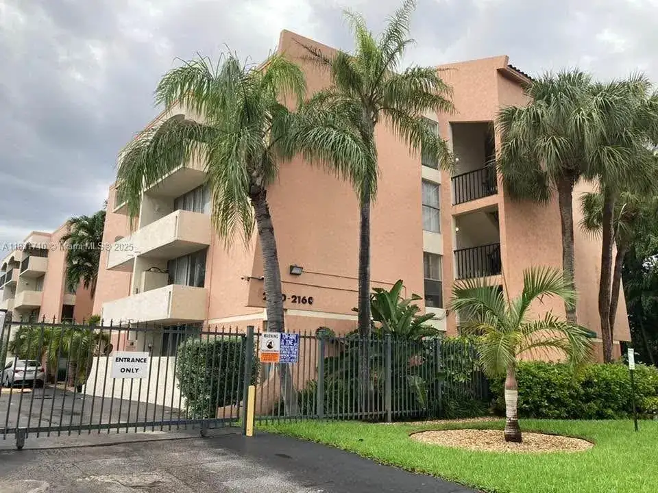2160 SW 16th Ave # 421, Miami FL 33145 photo 3