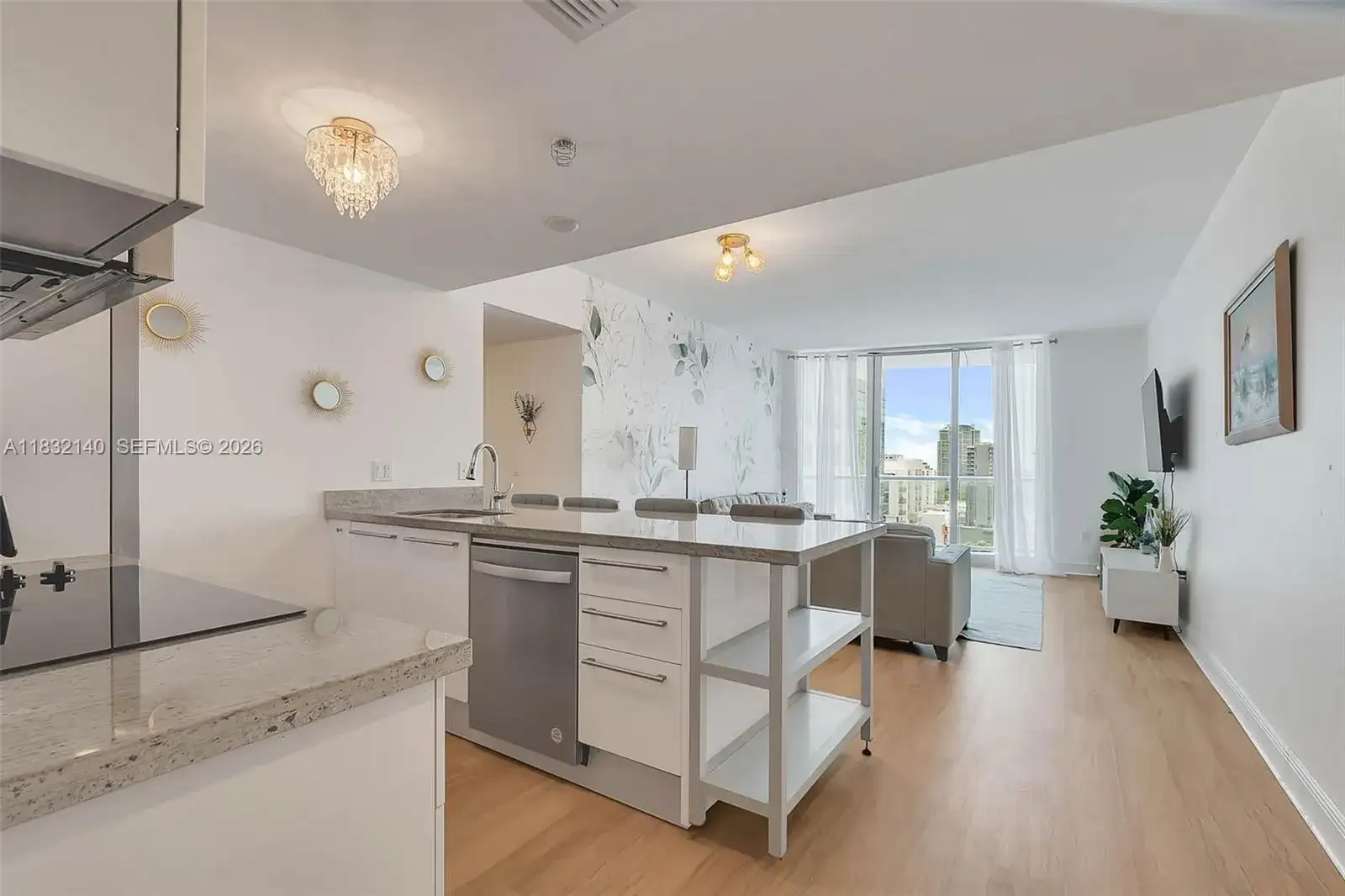 185 SW 7th St # 2204, Miami FL 33130 photo 2