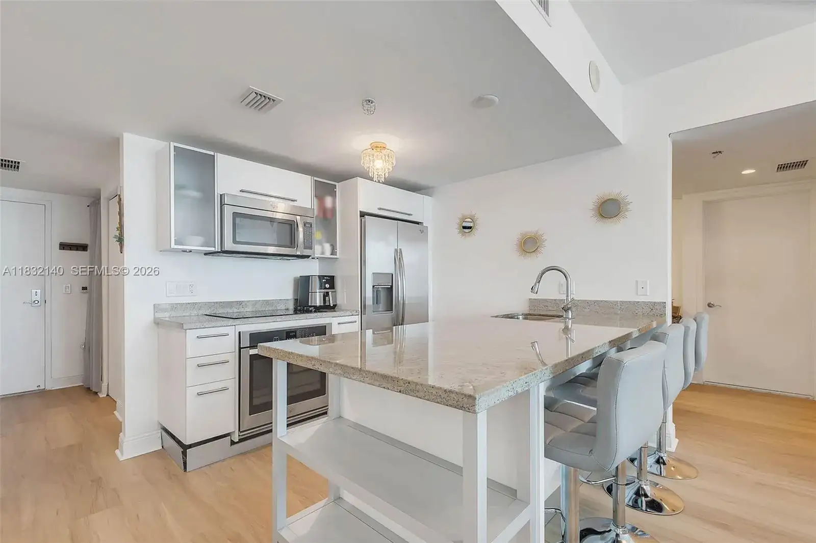 185 SW 7th St # 2204, Miami FL 33130 photo 4