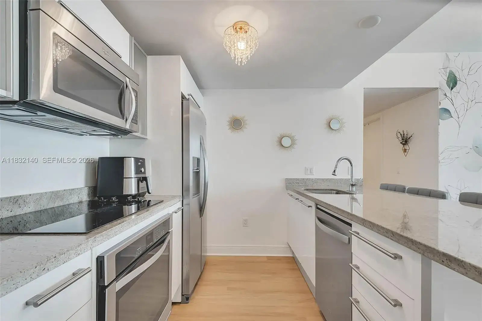 185 SW 7th St # 2204, Miami FL 33130 photo 5