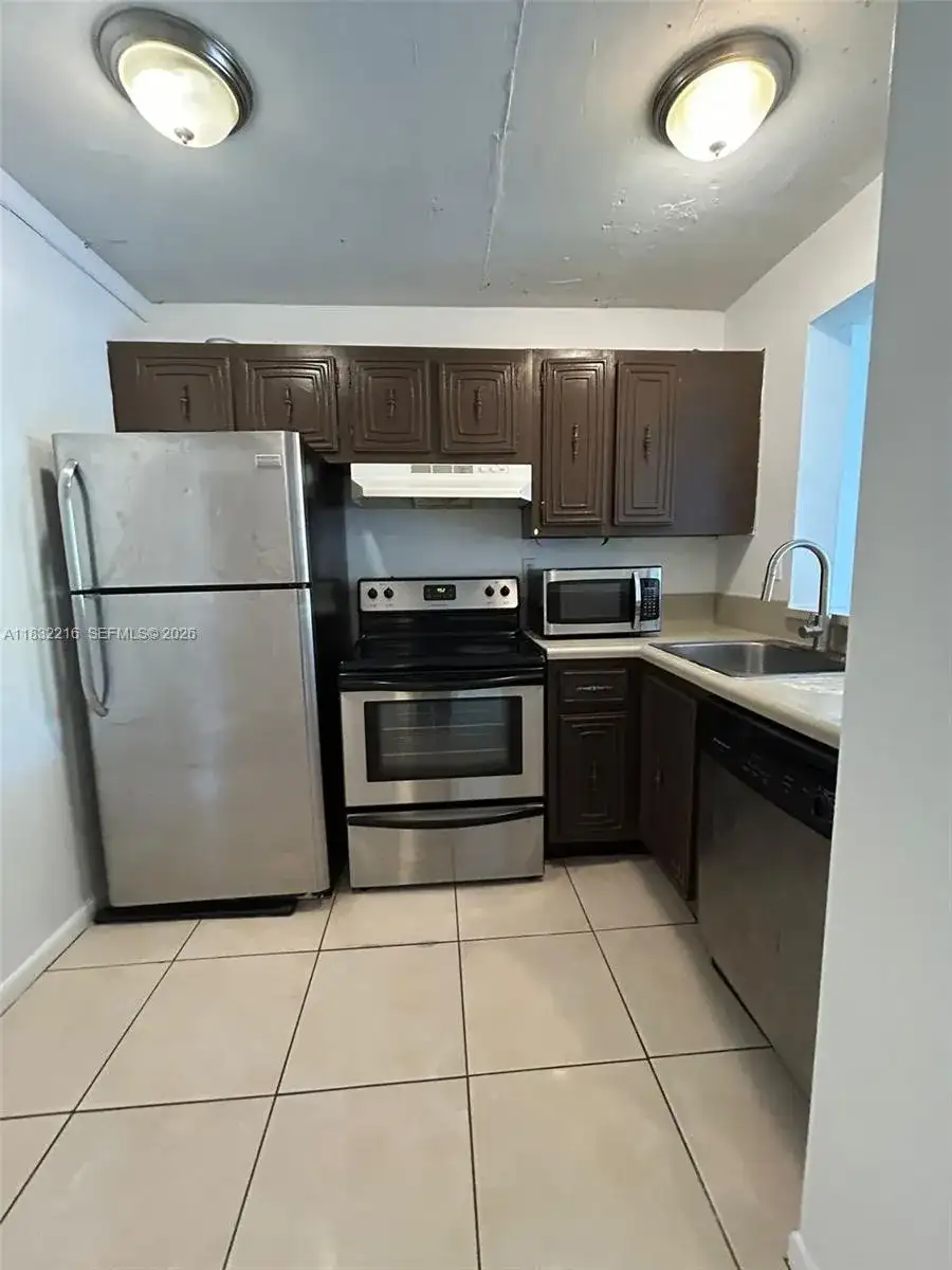 496 NW 165th St Rd # 310, Miami FL 33169 photo 2