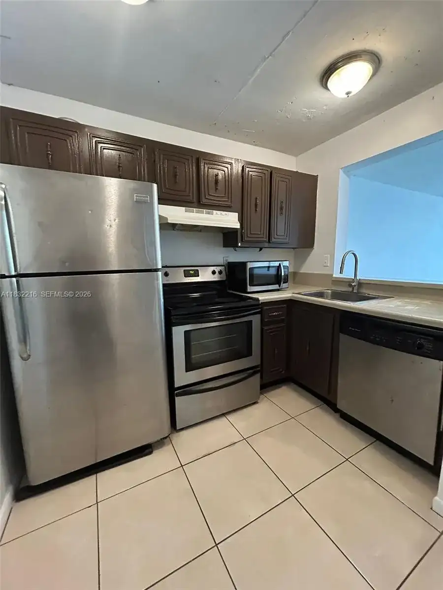 496 NW 165th St Rd # 310, Miami FL 33169 photo 3