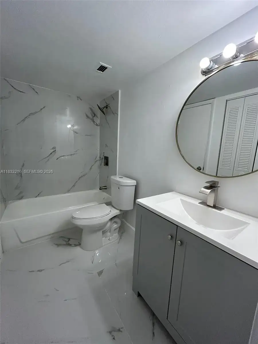 496 NW 165th St Rd # 310, Miami FL 33169 photo 5