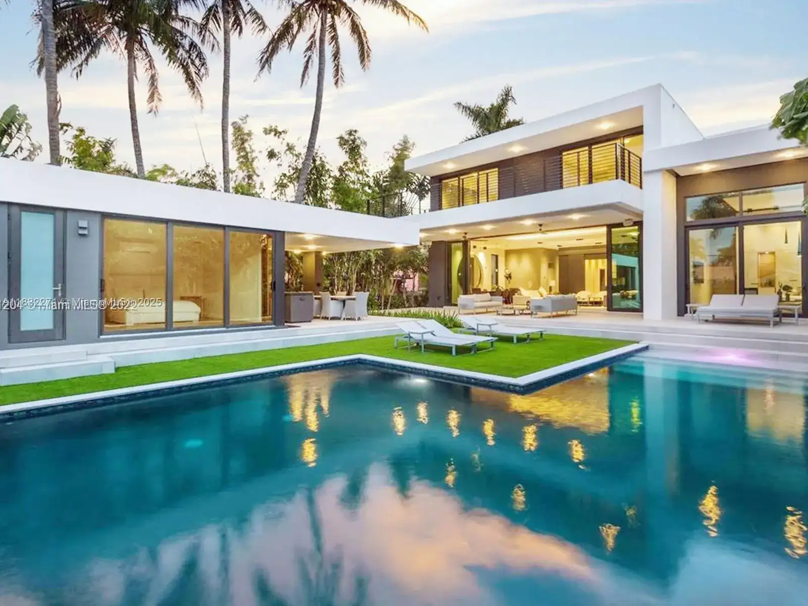 2456 Prairie Ave, Miami Beach FL 33140 photo 4