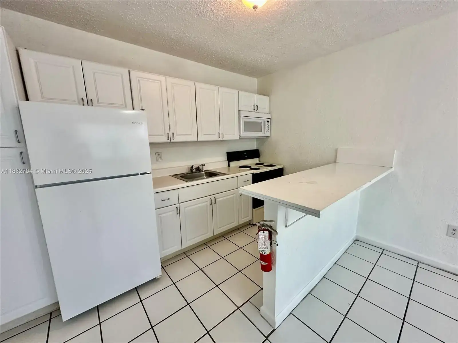 2987 NW 46th St # 3, Miami FL 33142 photo 2