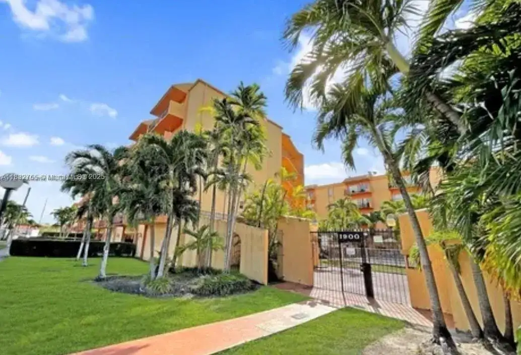 1900 W 54th St # 108, Hialeah FL 33012 photo 2