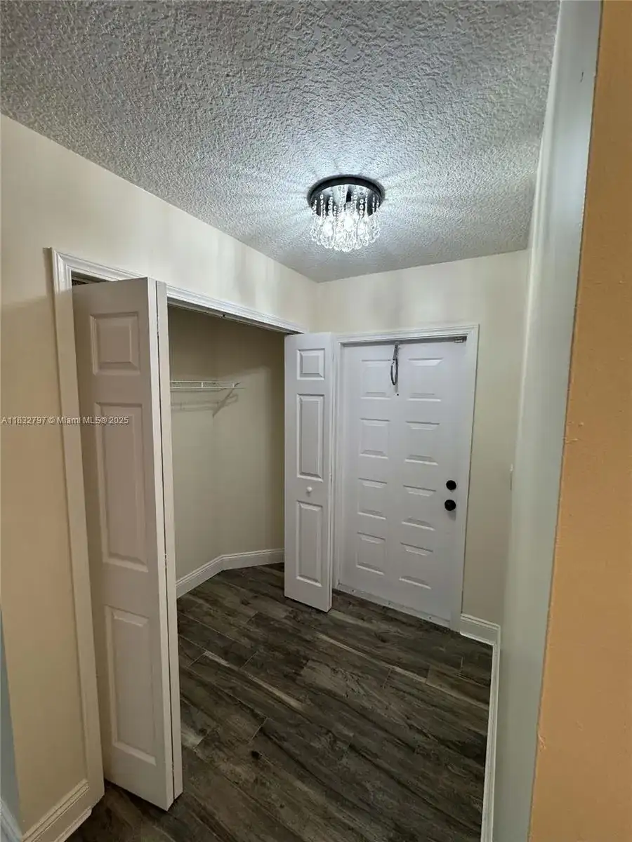 2823 E Lake Park Cir E # 0, Davie FL 33328 photo 4