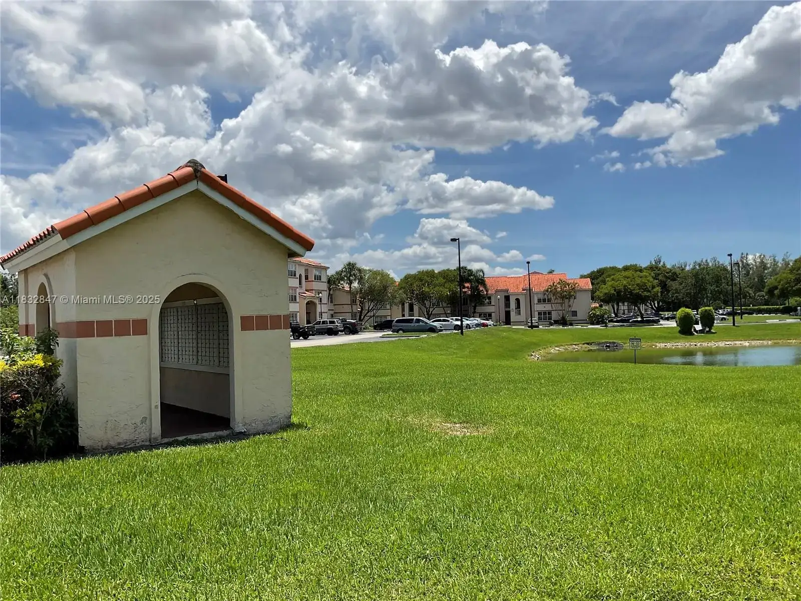 3320 N Pinewalk Dr N # 1715, Margate FL 33063 photo 4