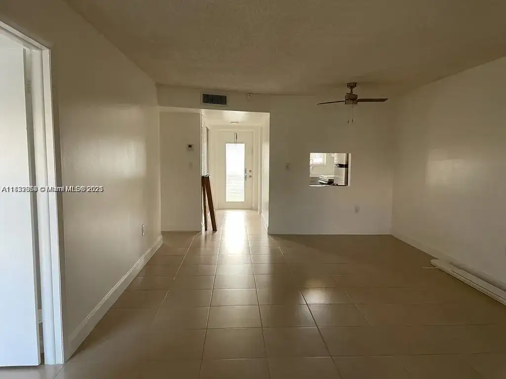8325 Sunrise Lakes Blvd # 104, Sunrise FL 33322 photo 5