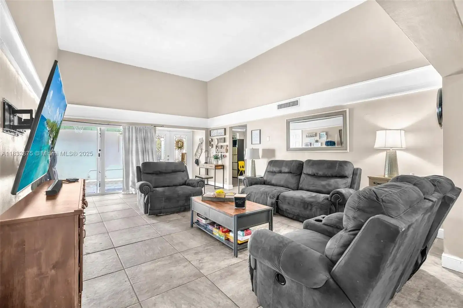 5820 Australian Pine Dr, Tamarac FL 33319 photo 5