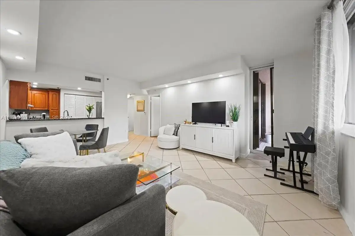 540 Brickell Key Dr # 412, Miami FL 33131 photo 5