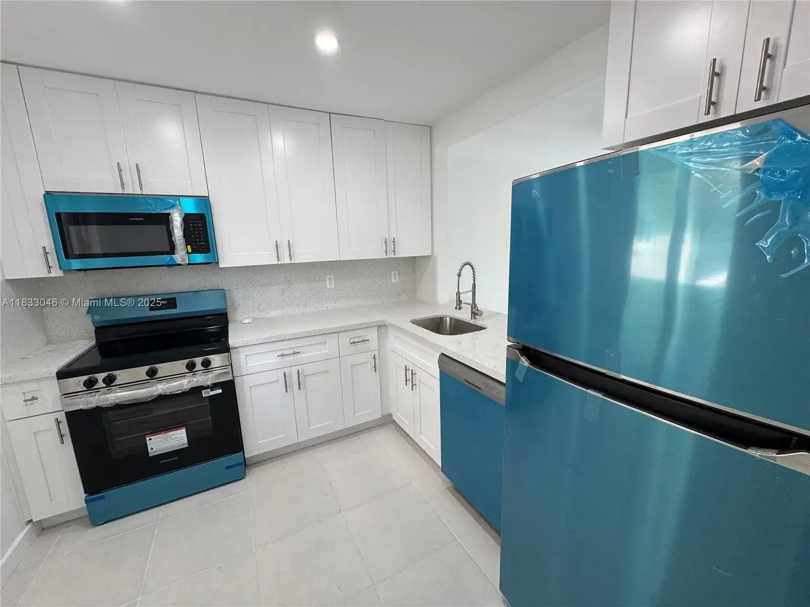 7915 Camino Real # 302, Miami FL 33143 photo 3