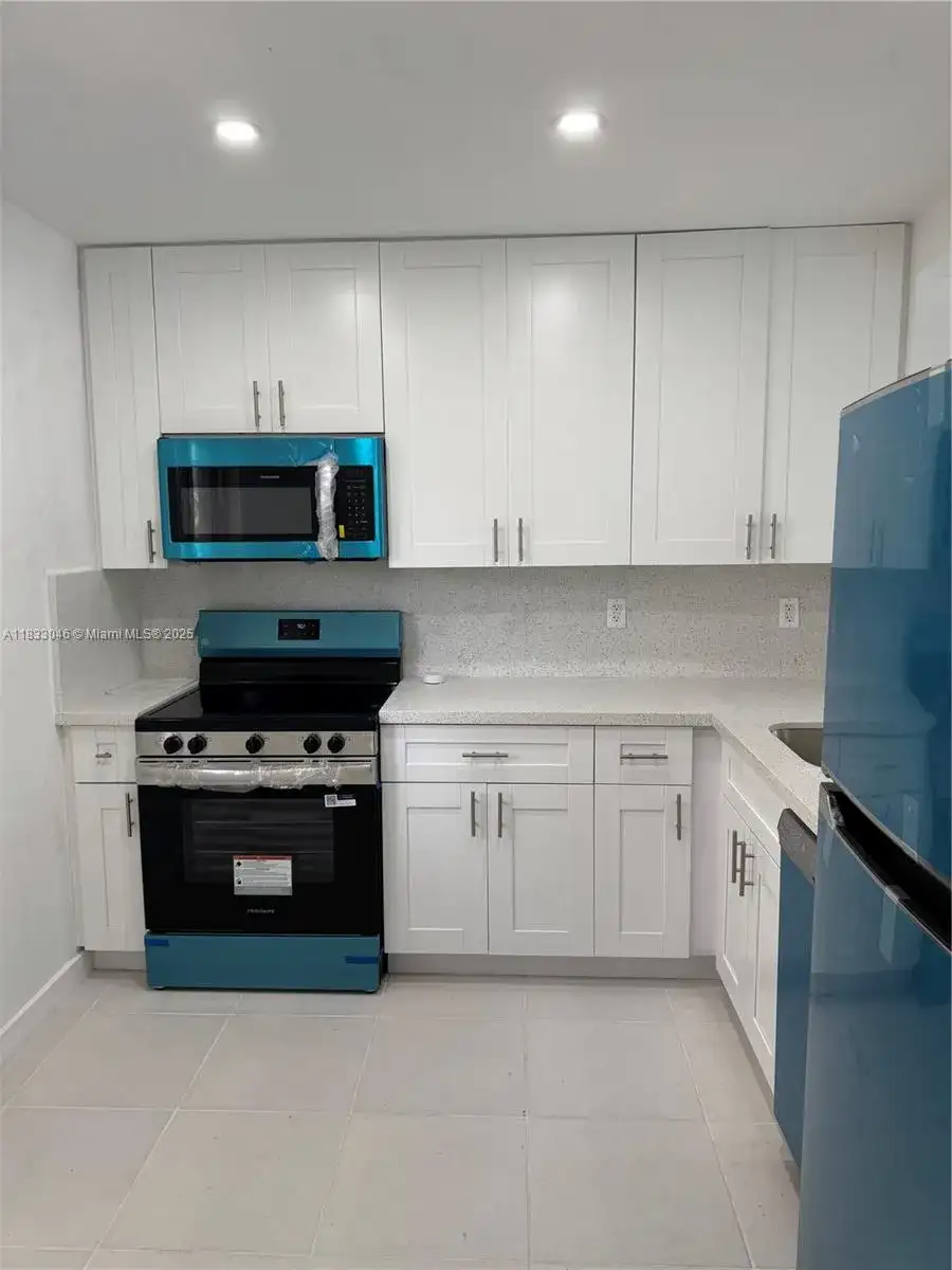 7915 Camino Real # 302, Miami FL 33143 photo 4