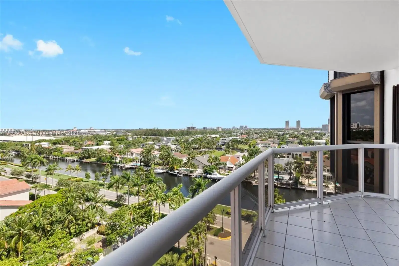 3598 Yacht Club Dr # 1002, Aventura FL 33180 photo 4