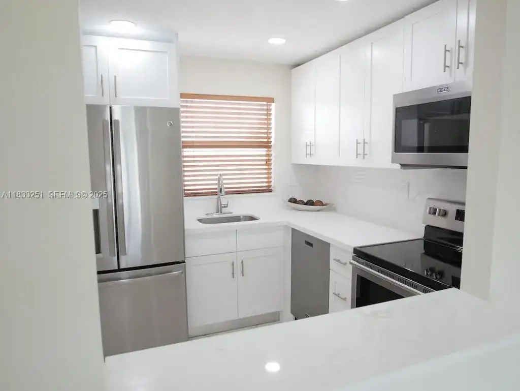 8891 Sunrise Lakes Blvd # 308, Sunrise FL 33322 photo 4