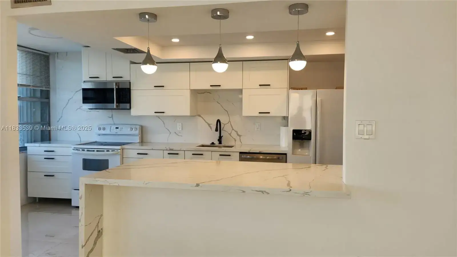18051 Biscayne Blvd # 1705, Aventura FL 33160 photo 4