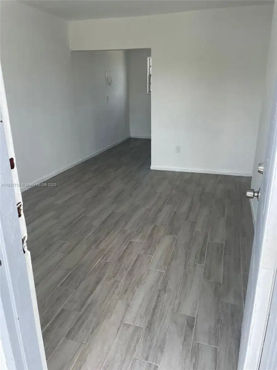 1261 NW 59th St # 4, Miami FL 33142 photo 2