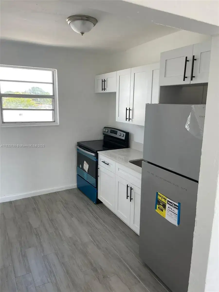 1261 NW 59th St # 4, Miami FL 33142 photo 3