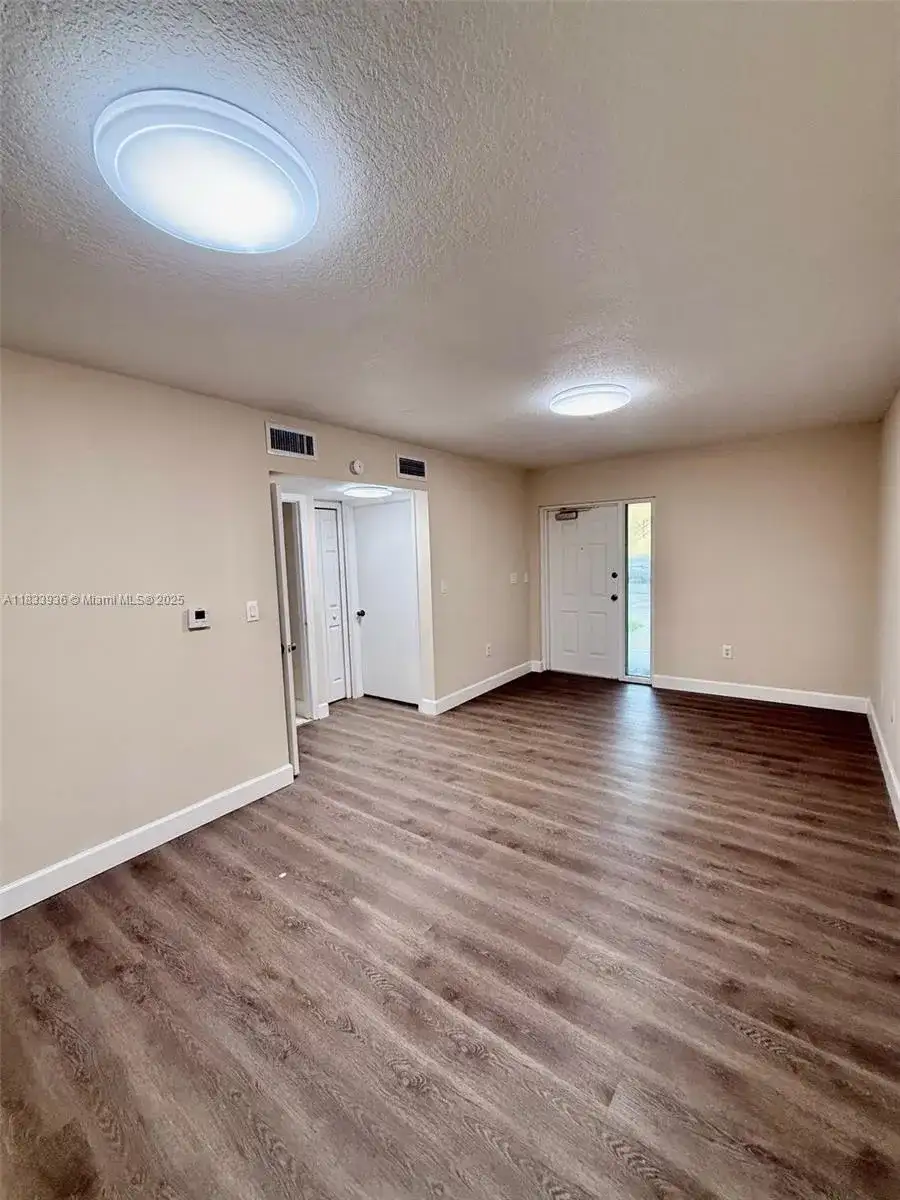 920 NE 33rd Ter # 103, Homestead FL 33033 photo 5