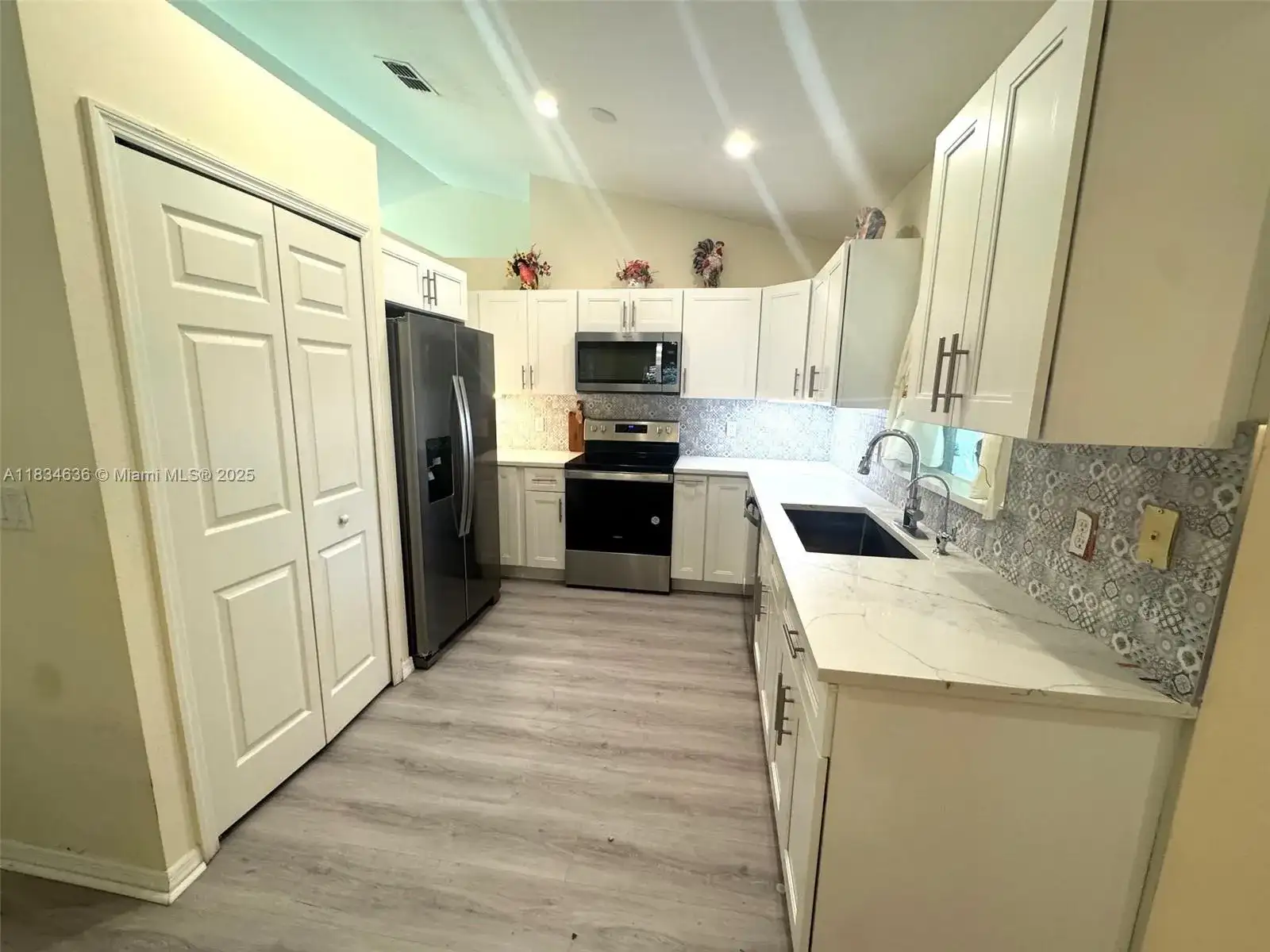 8535 104th Ct, Vero Beach FL 32967 photo 4