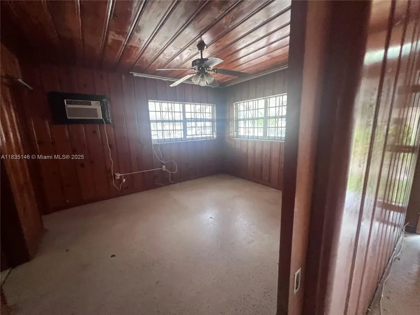 2420 NW 99th Ter, Miami FL 33147 photo 5