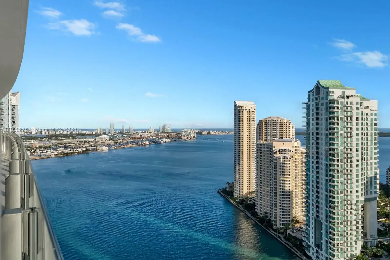 300 Biscayne Blvd Way # 3302, Miami FL 33131 photo 3