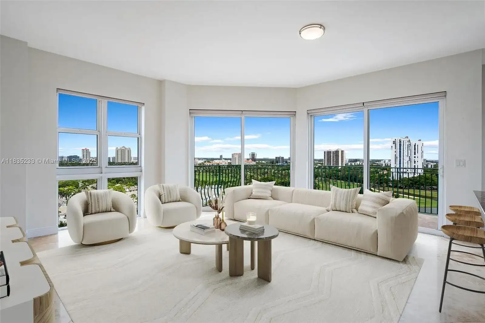 20000 E Country Club Dr, Aventura FL 33180 photo 3
