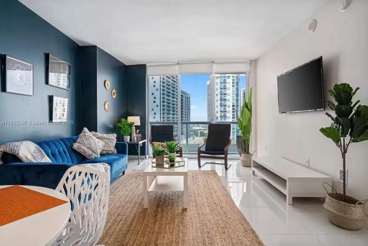 485 Brickell Ave # 1606, Miami FL 33131 photo 4