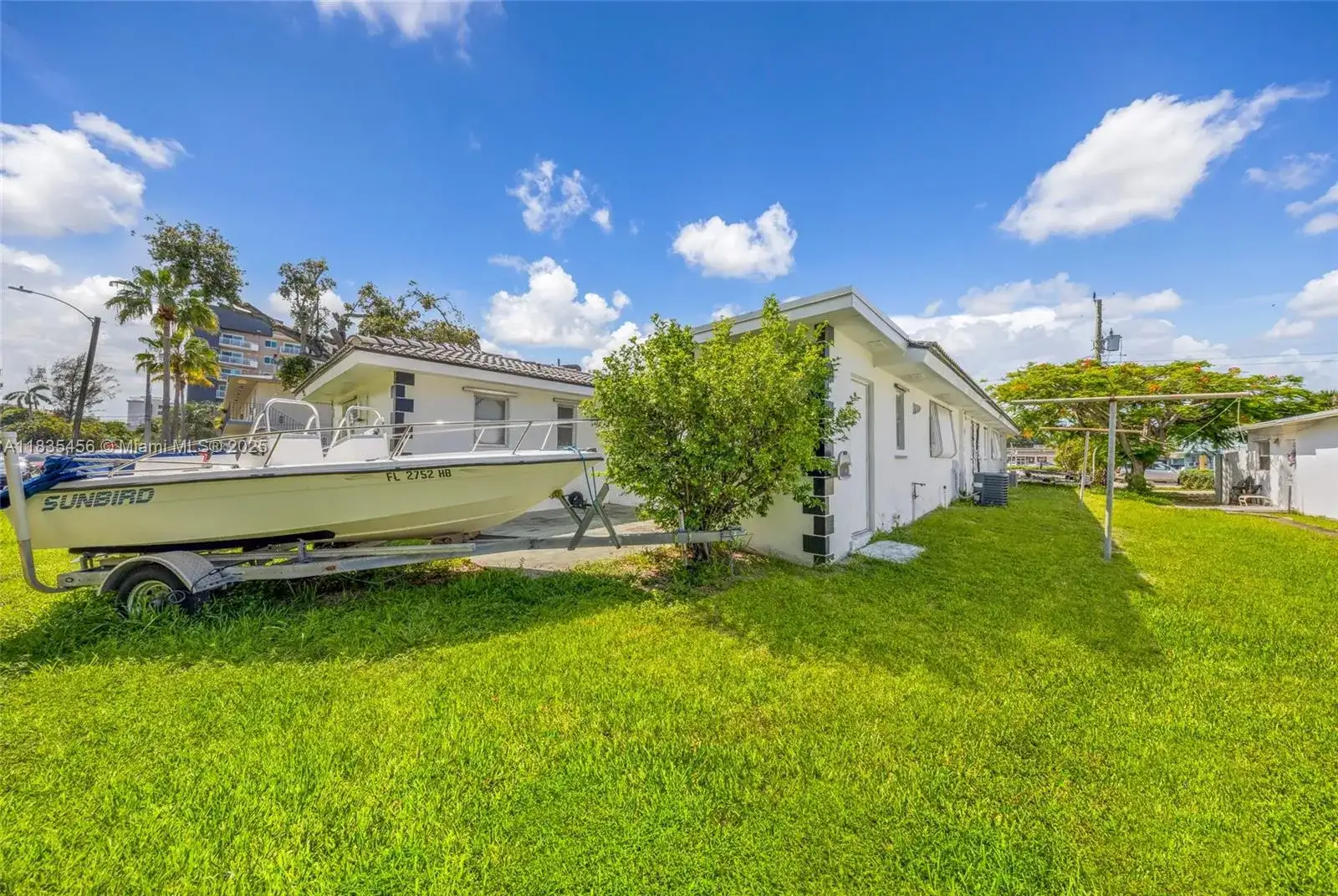 213 SE Park St, Dania Beach FL 33004 photo 3