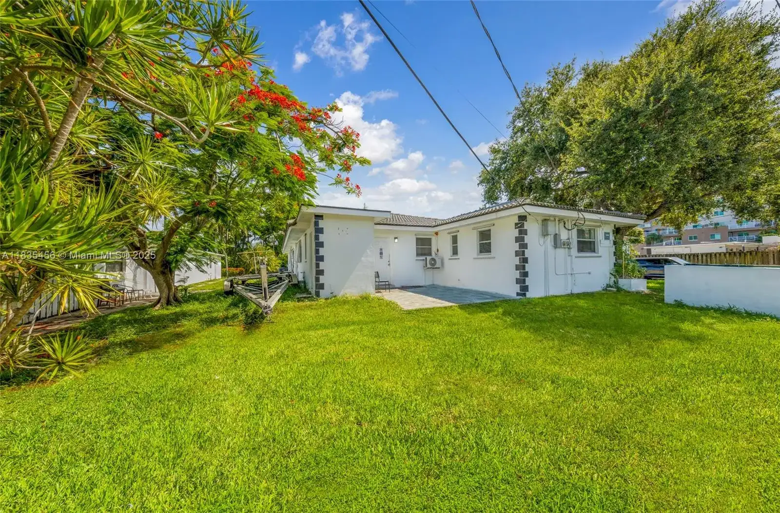 213 SE Park St, Dania Beach FL 33004 photo 4