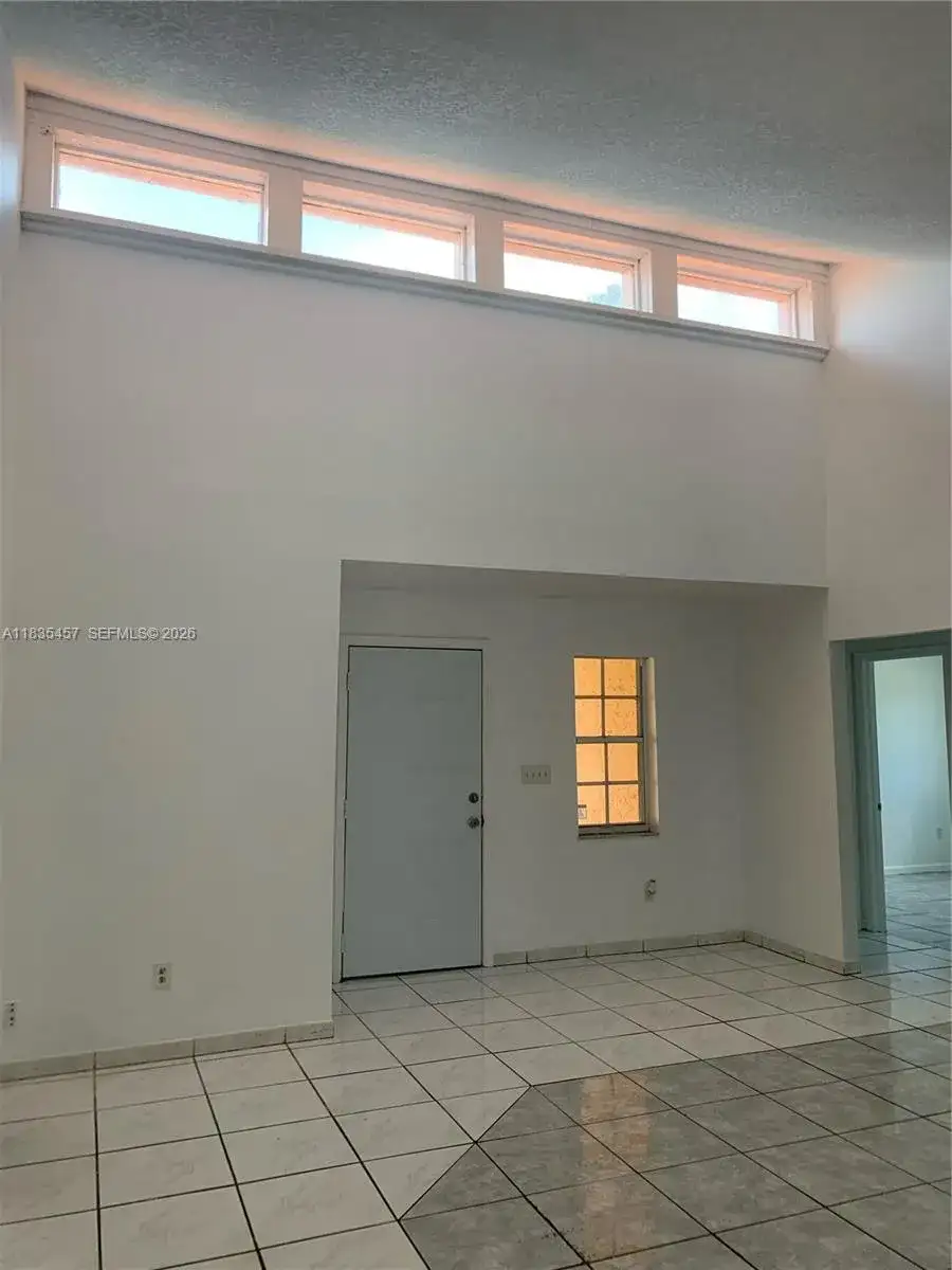 9000 SW 202nd Ter, Cutler Bay FL 33189 photo 5